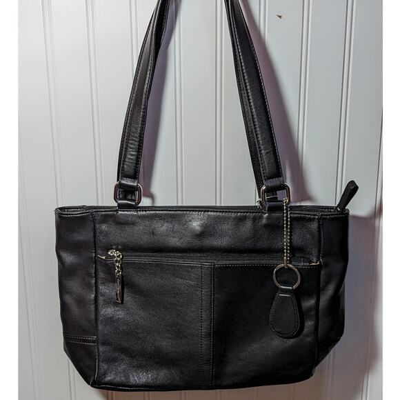 Giani Bernini Women's Black Soft Leather Shoulder Bag - Picture 1 of 4